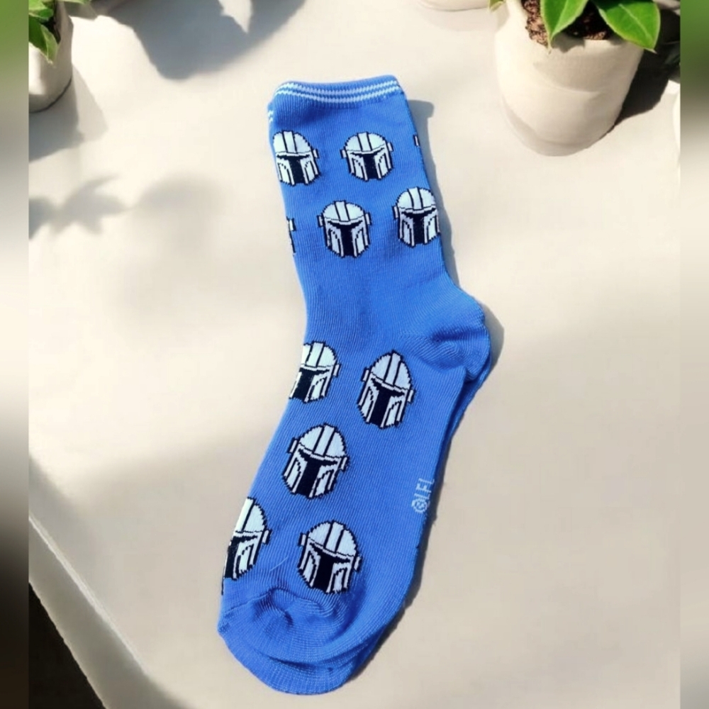🌟FREE ADD-ON 🌟🆕️Star Wars The Mandalorian MANDO Ladies Crew Socks
